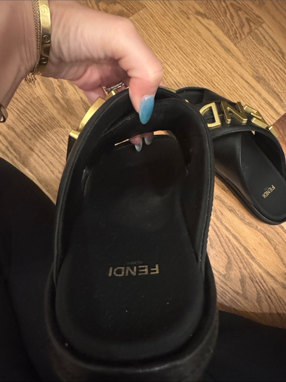 Source Unknown Fendi Black Leather Slide Sandals with Gold Logo - Picture 4 of 5